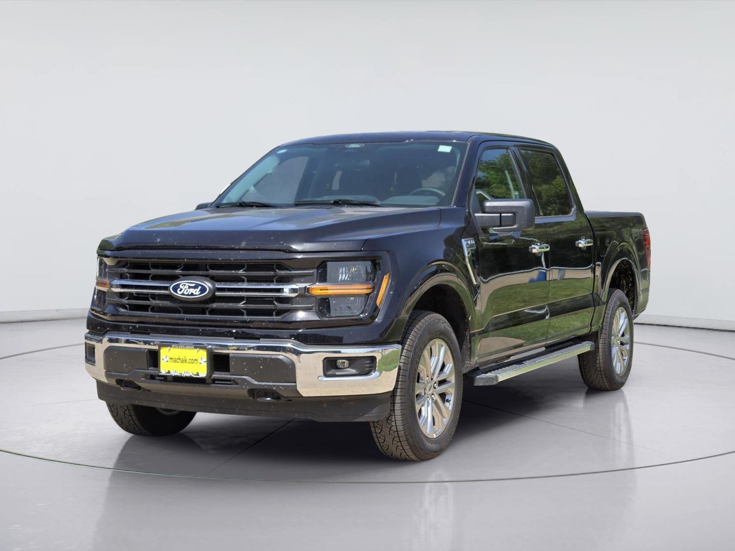 New 2026 Agate Black Metallic Ford XLT image 2