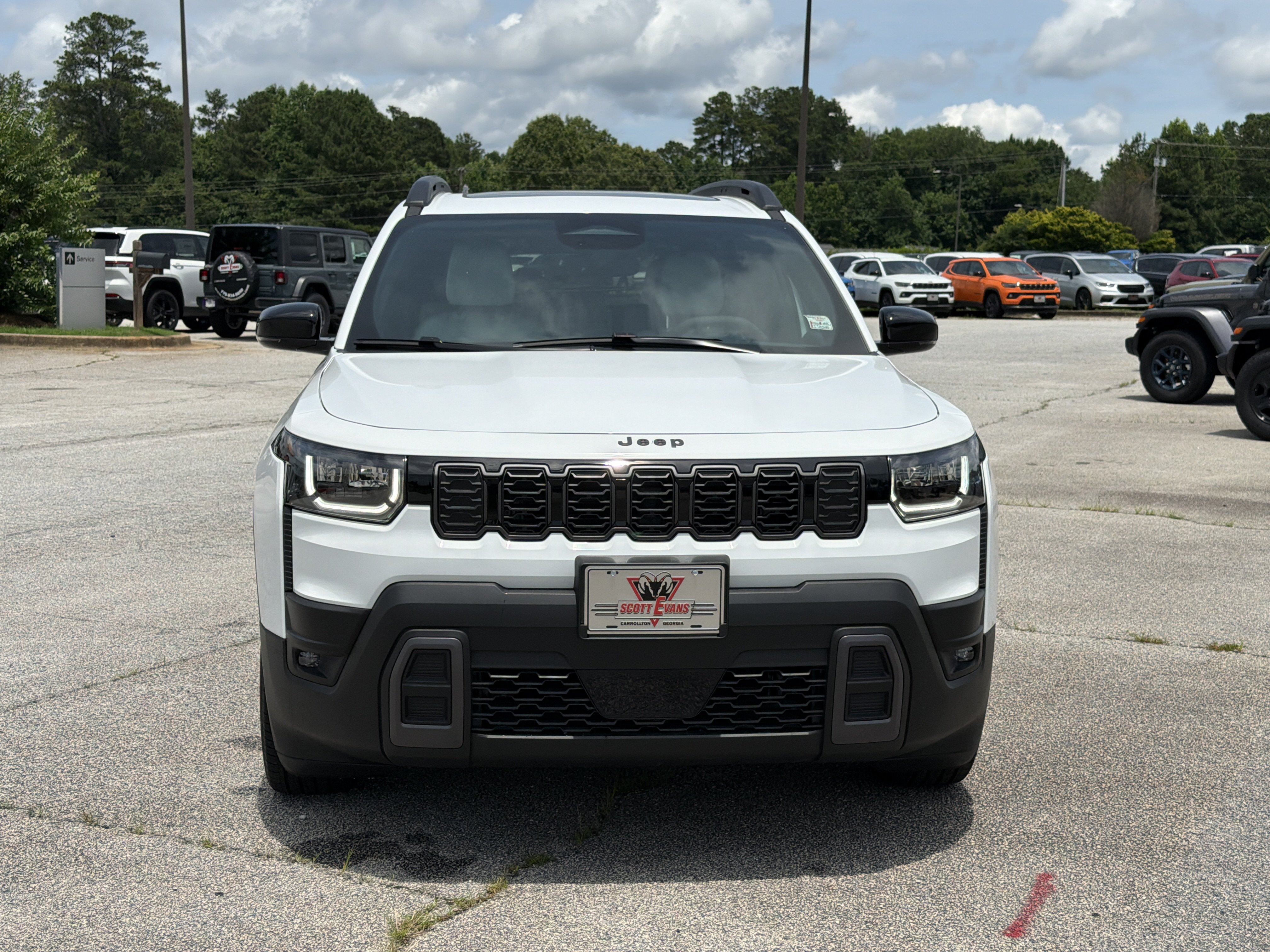 New 2026 Bright White Clear-Coat Exterior Paint Jeep Limited image 3