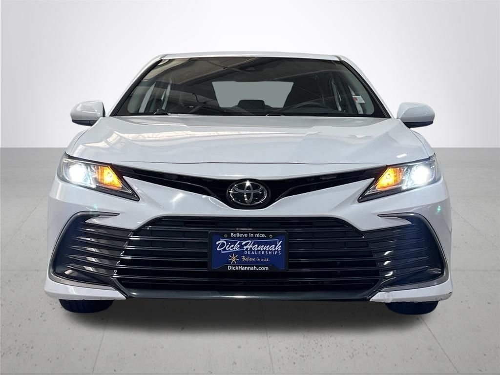 Used 2023 Ice Toyota LE image 4