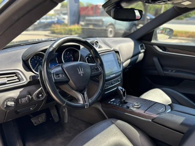 Used 2018 Nero Maserati S Q4 / NERO ~ NERO / CLEAN CARFAX !!! image 19