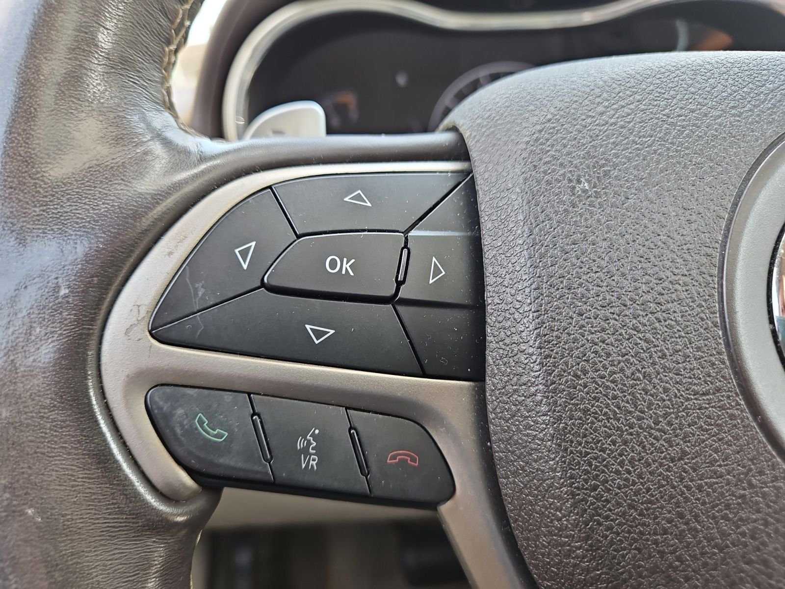 Used 2014 Gold Jeep Overland image 23