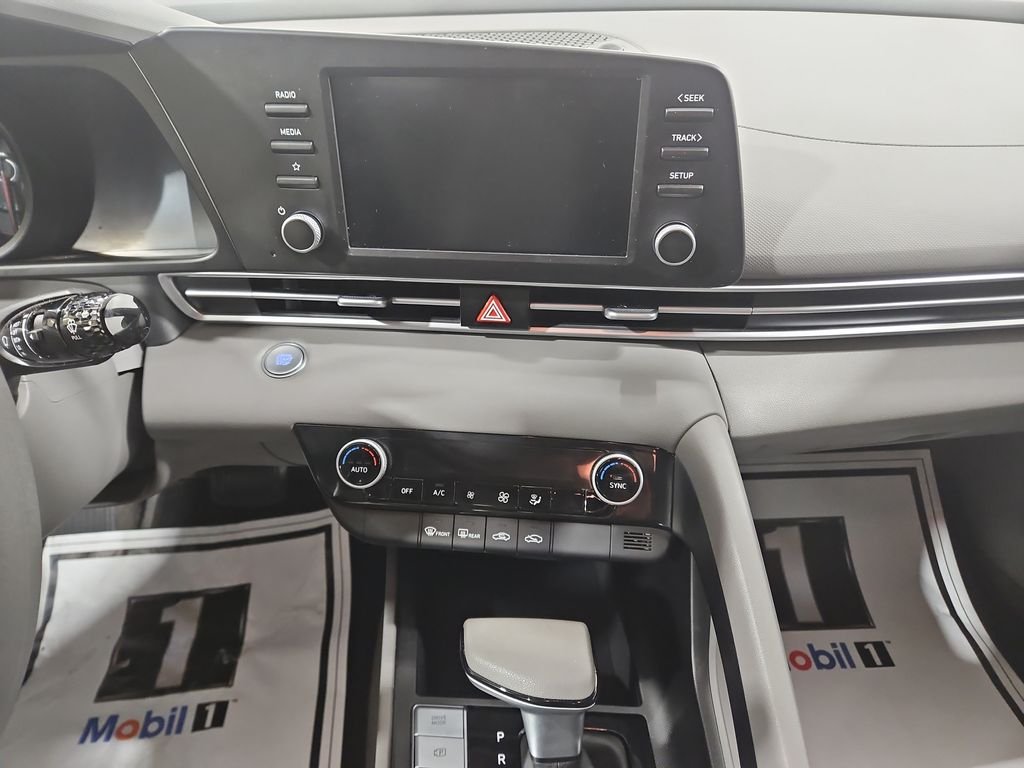 Used 2023 Silver Hyundai SEL image 19