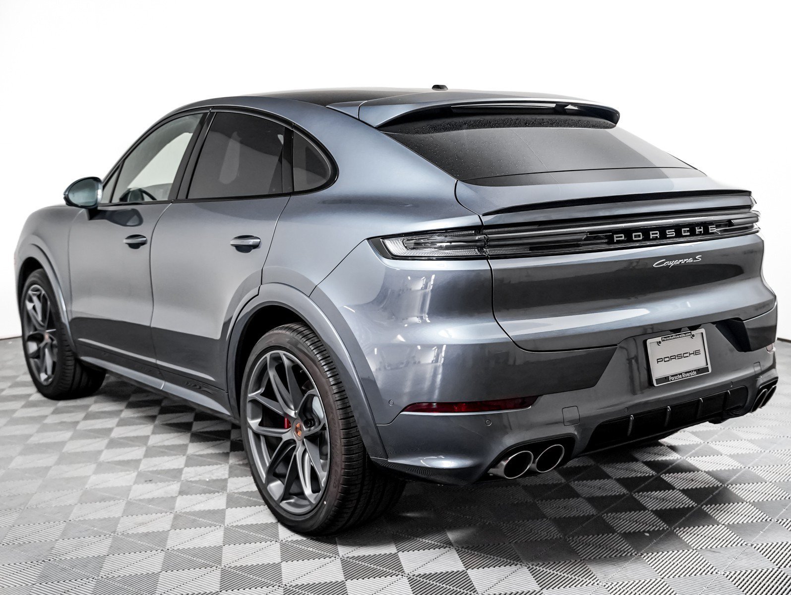 New 2026 VANADIUM GREY Porsche S Coupe image 3