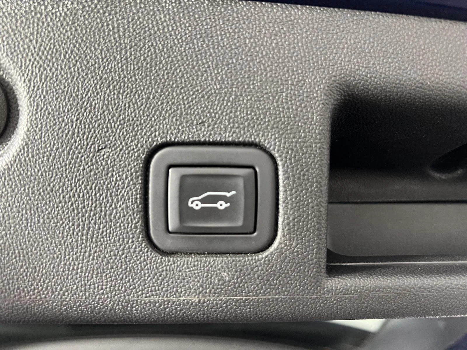 Used 2022 Blue Chevrolet RS image 20