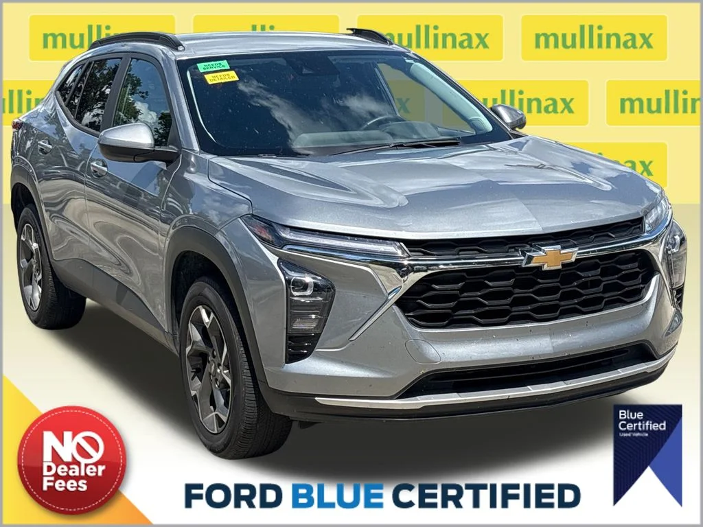 2025 Chevrolet Trax LT's photo