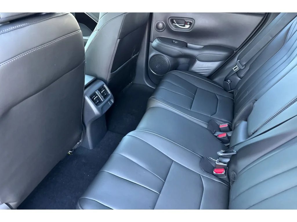 New 2026 Platinum White Pearl Acura Base image 9