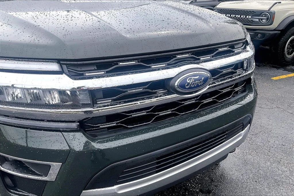 Certified Used 2023 Green Metallic Ford Limited image 31