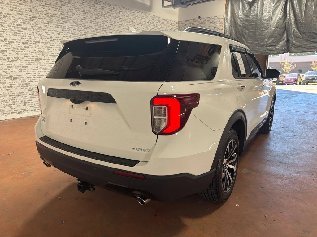 Used 2023 Oxford White Ford ST-Line image 7