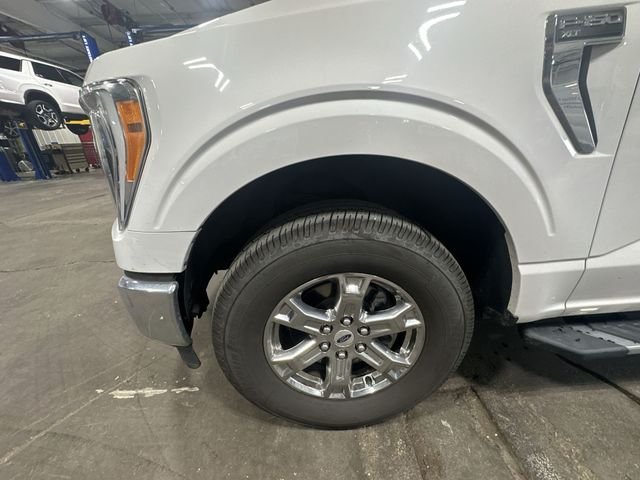Used 2021 White Ford XLT image 23