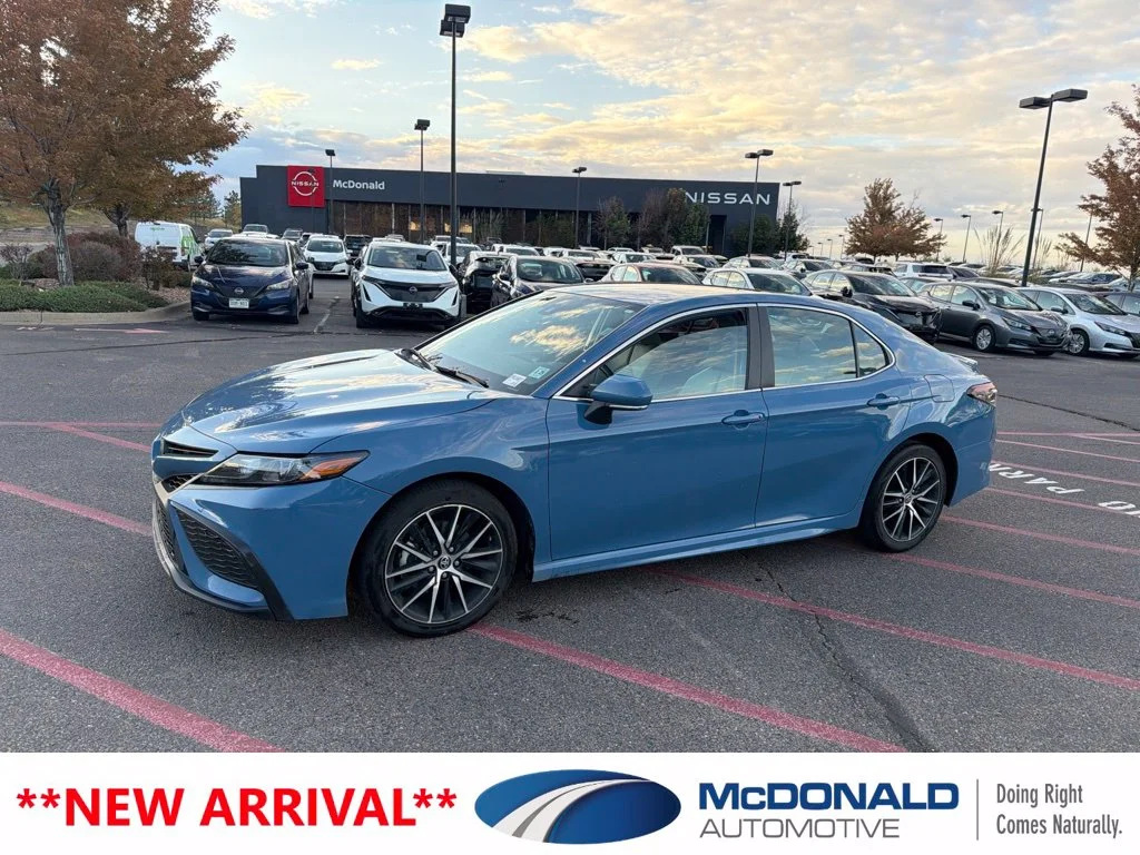 2024 Toyota Camry SE