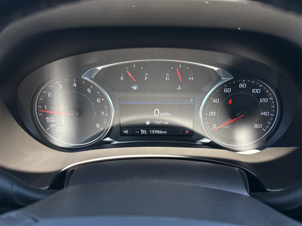 Used 2024 Summit White GMC SLT image 12