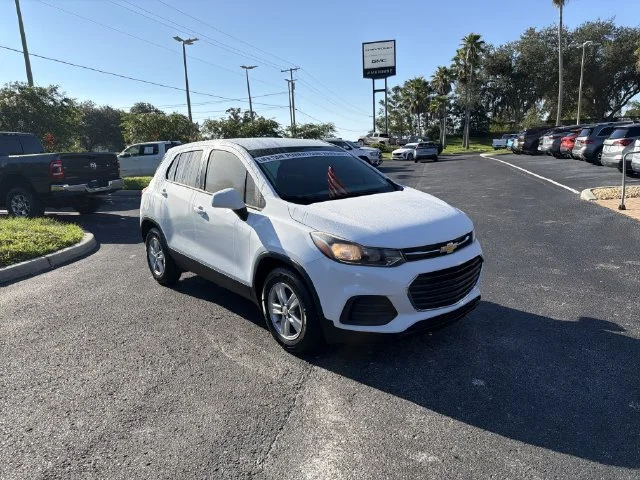 Used 2022 SUMMIT WHITE Chevrolet LS image 2
