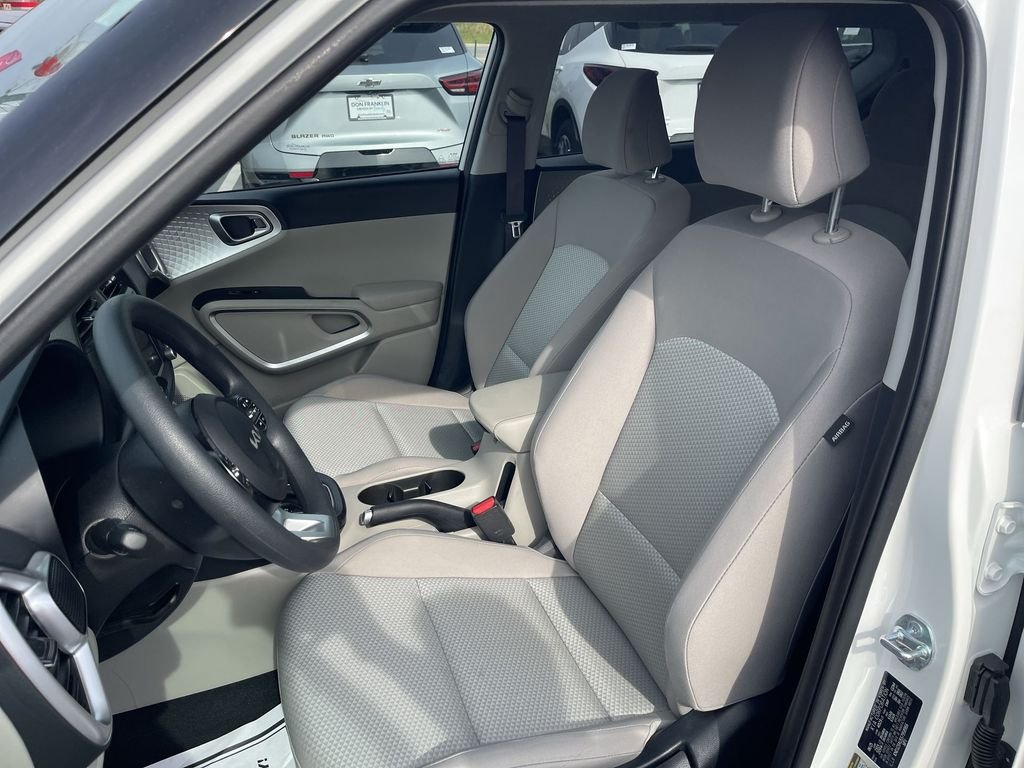 Used 2025 White Kia LX image 11