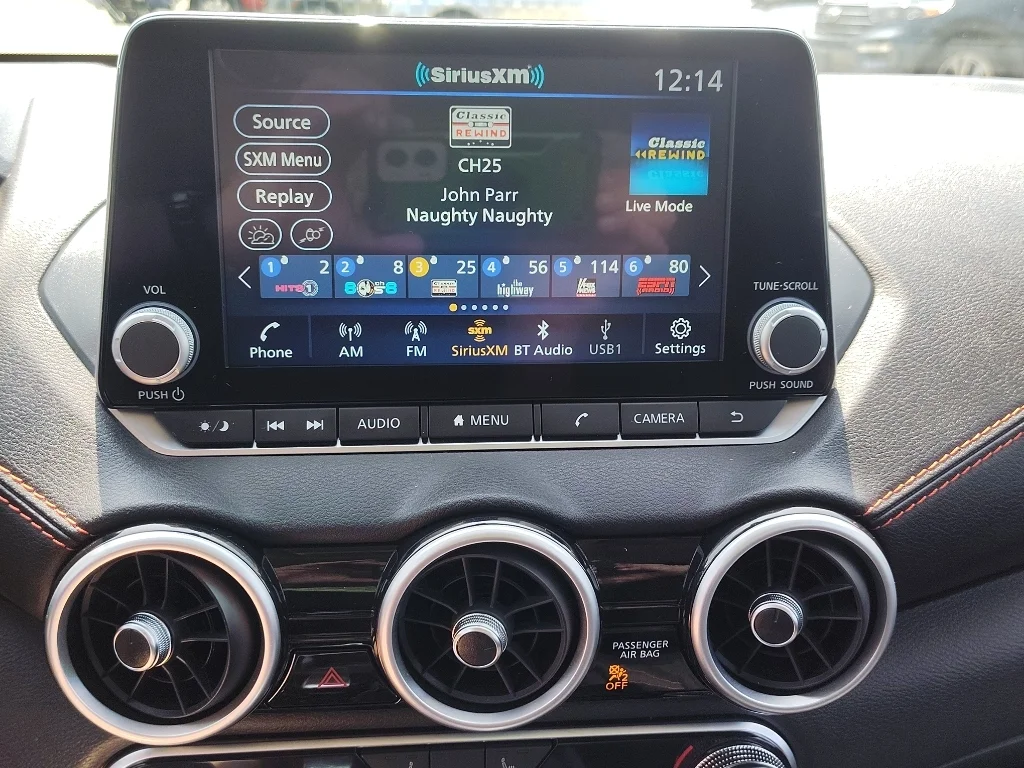 Used 2025 Super Black Nissan SR image 17