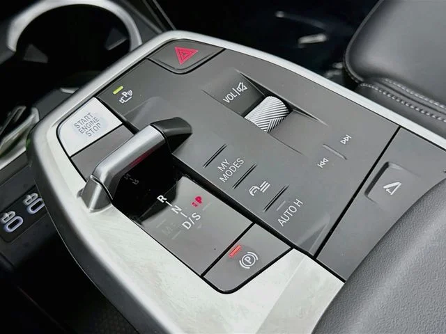 Used 2025 Blue BMW M35i image 17
