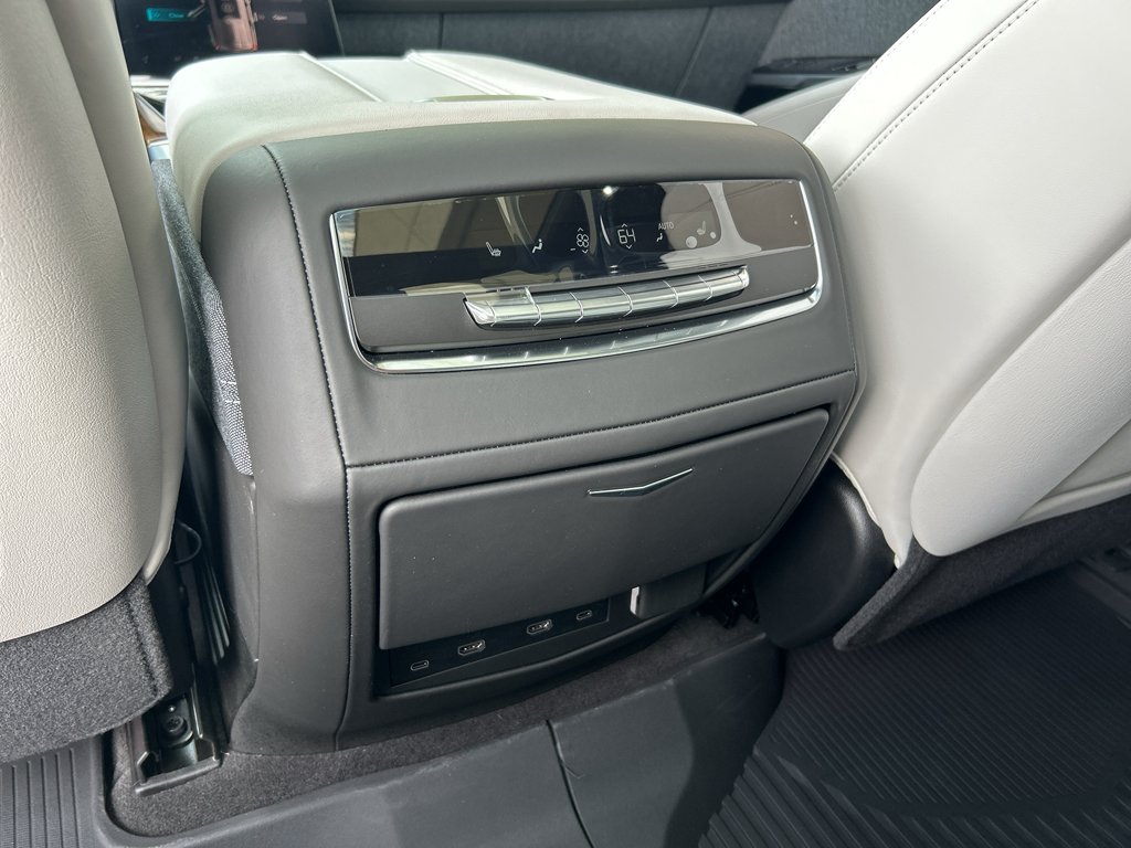 2026 Cadillac Escalade ESV Platinum Sport - Photo 17
