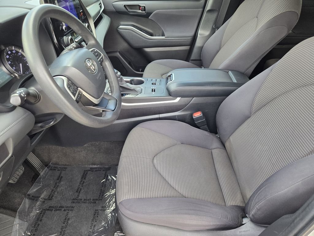 Used 2023 Silver Toyota L image 8