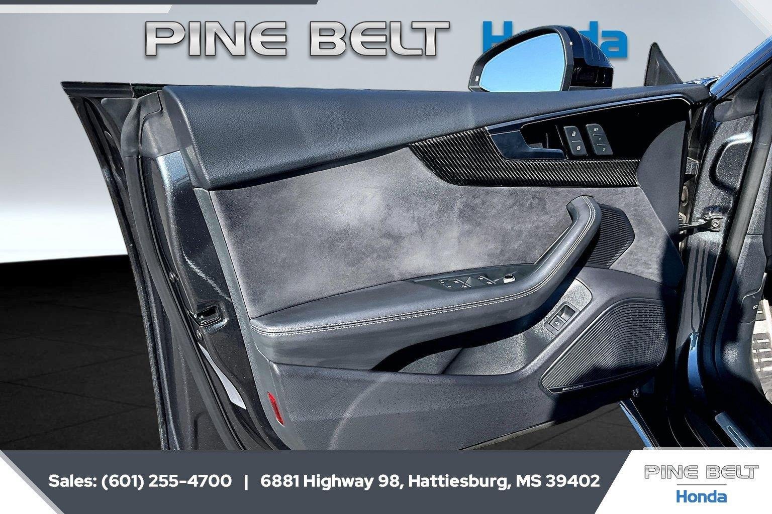 Used 2025 Daytona Gray Pearl Effect Audi S line Premium Plus image 17