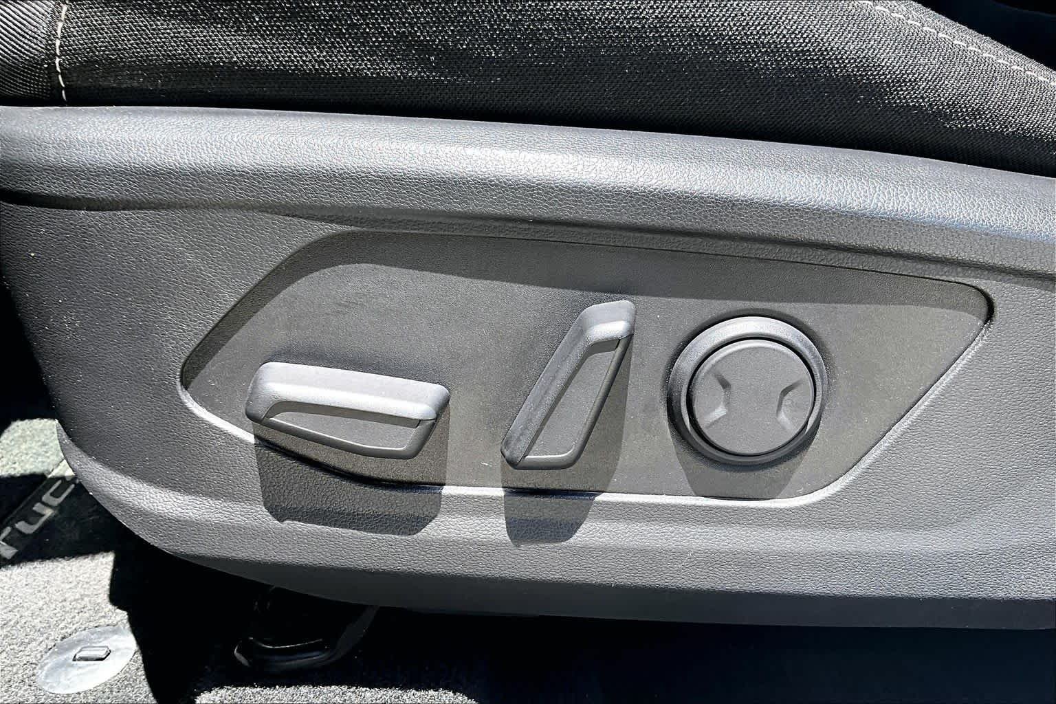 Used 2022 Portofino Gray Hyundai SEL image 30