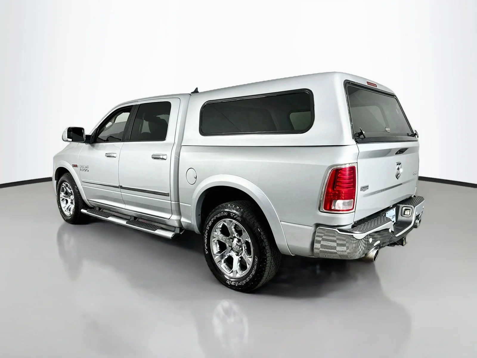 Used 2015  Ram Laramie image 6