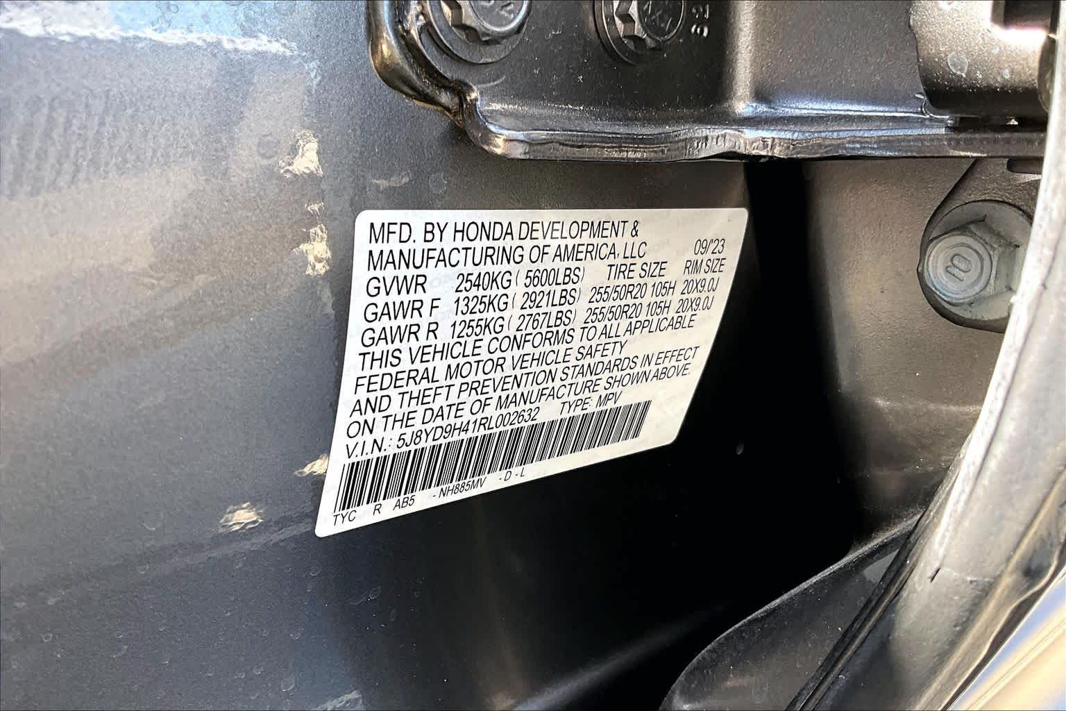 Used 2024 Liquid Carbon Metallic Acura w/Technology Package image 33