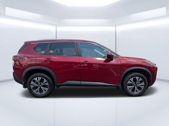 Used 2023 Red Nissan SV image 2