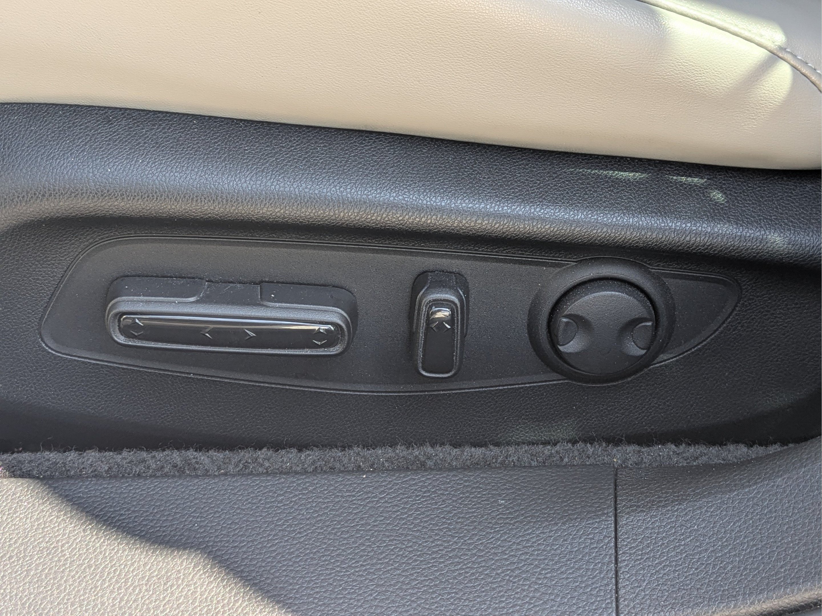 2023 Honda Accord Hybrid EX-L - Photo 17