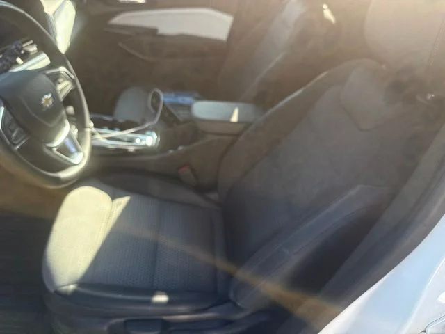 Used 2025 White Chevrolet LT image 39
