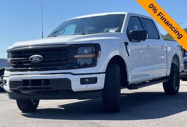 New 2026 Oxford White Ford XLT image 6