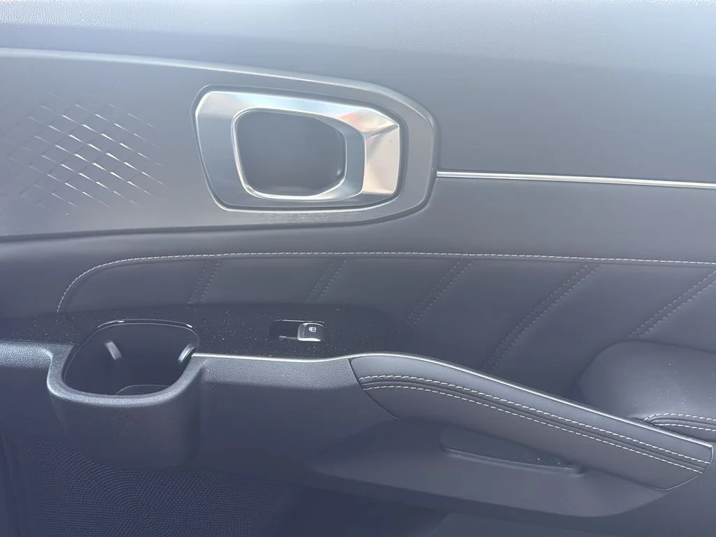 Used 2023 Gray Kia SX image 43