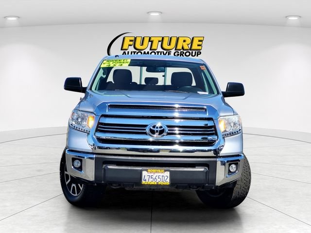 Used 2017  Toyota  image 2