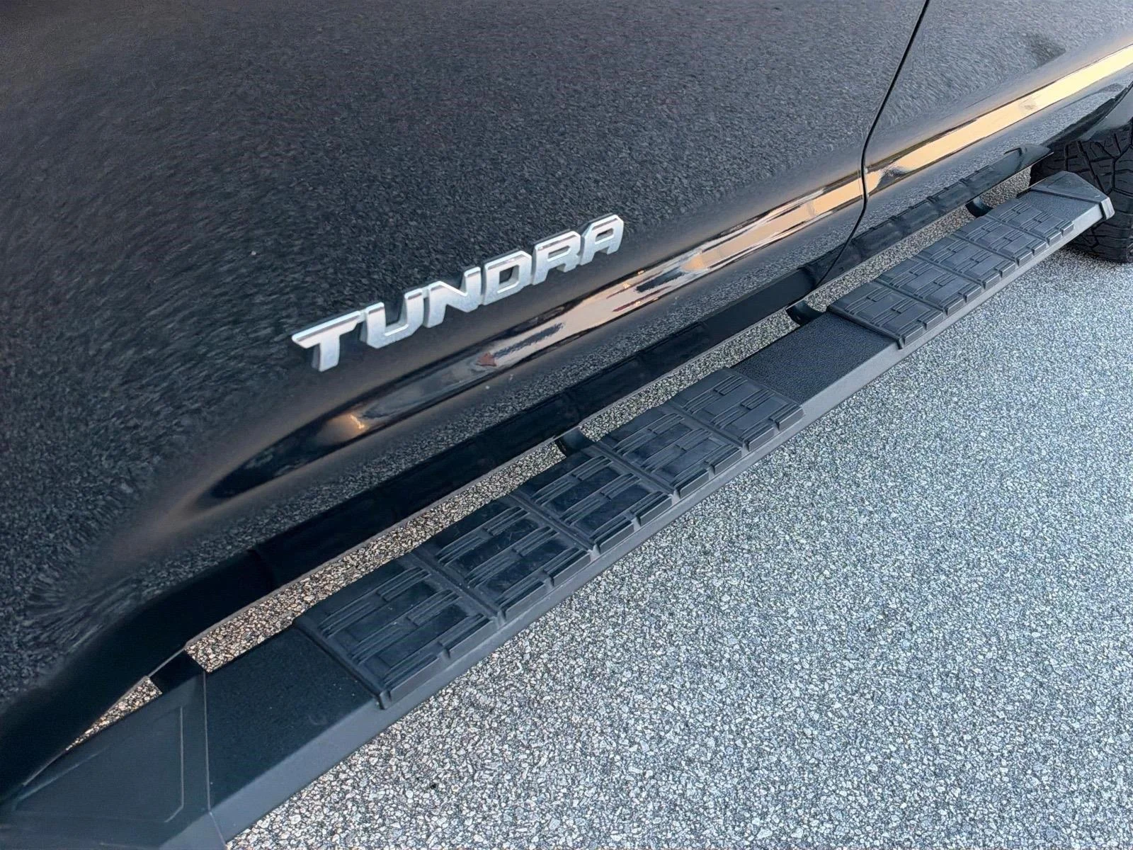Used 2021 Midnight Black Metallic Toyota SR5 image 13