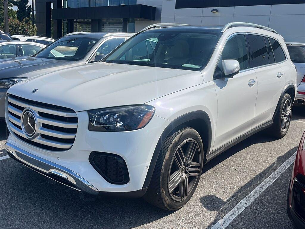 Certified Used 2025 MANUFAKTUR Moonlight White Metallic Mercedes-Benz GLS 450 image 3