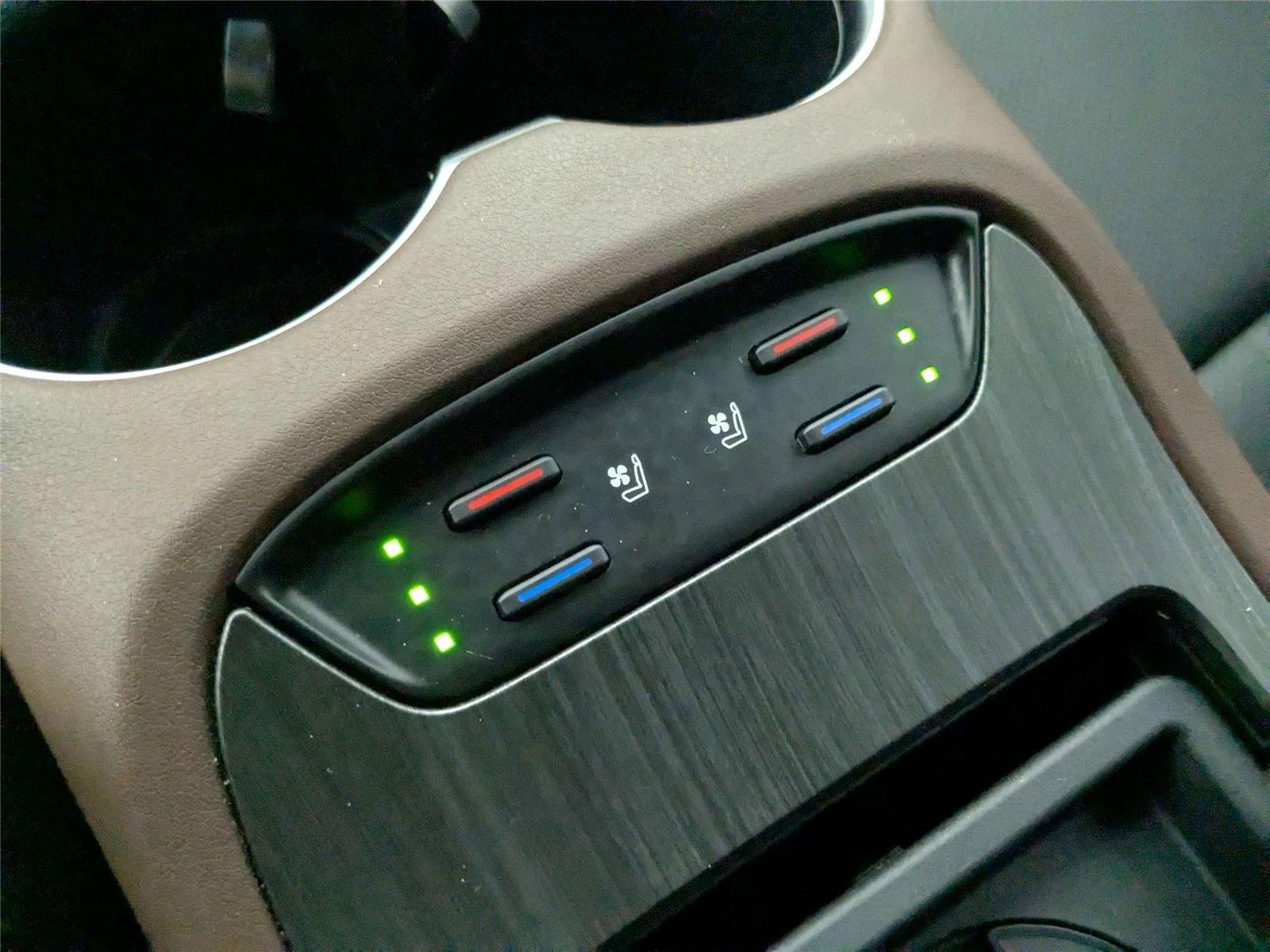 Certified Used 2023 Wind Chill Pearl Toyota Limited image 24