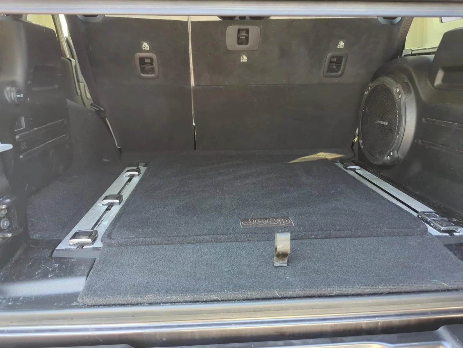 Used 2021 Granite Crystal Me Jeep Unlimited Sahara High Altitude image 5