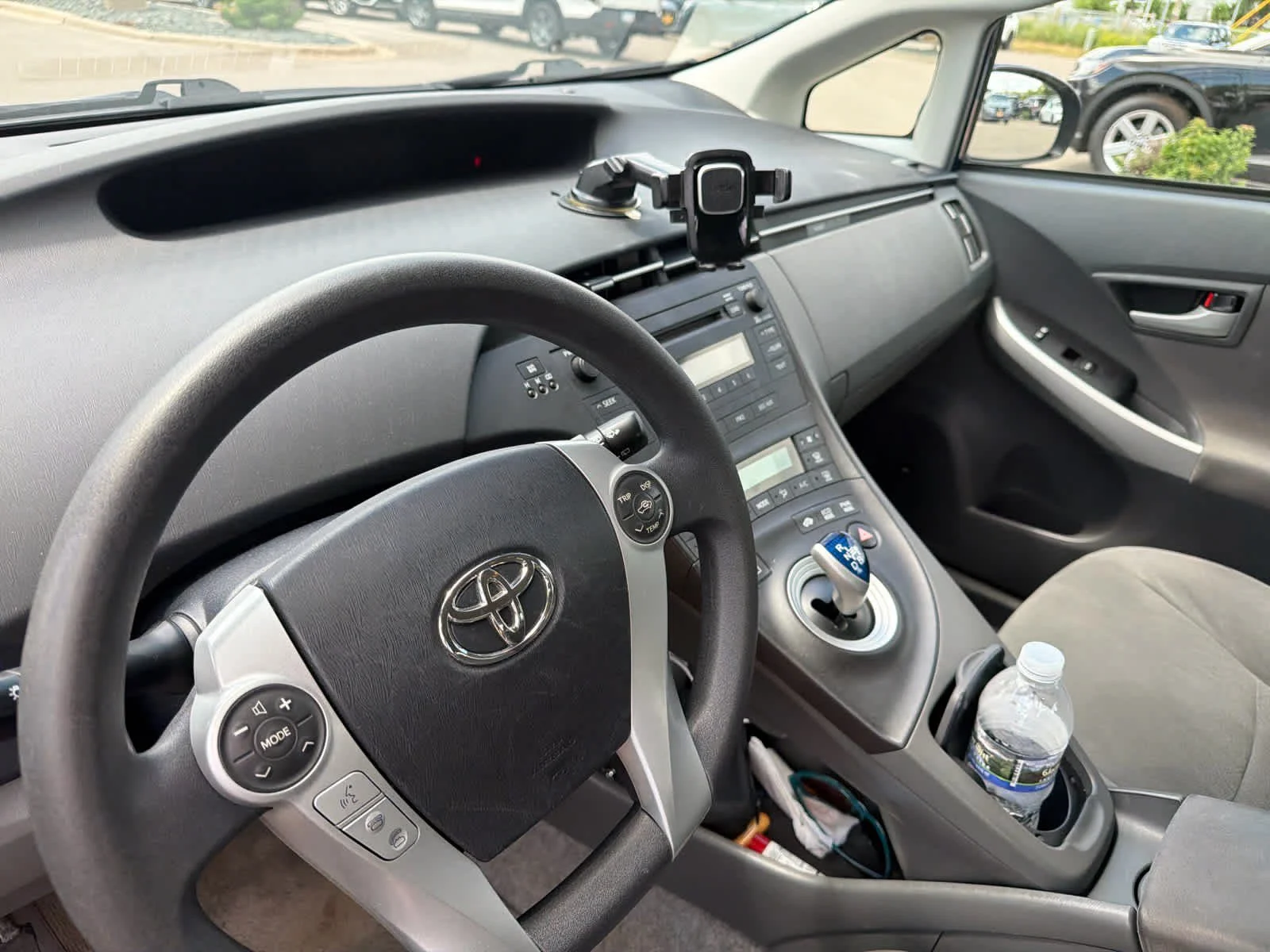 Used 2010 Blue Ribbon Metallic Toyota III image 8