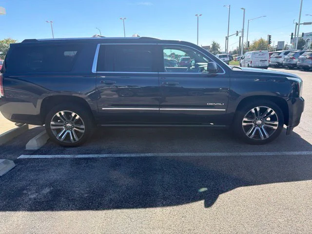 Used 2018 Dark Sapphire Blue Metallic GMC Denali image 2