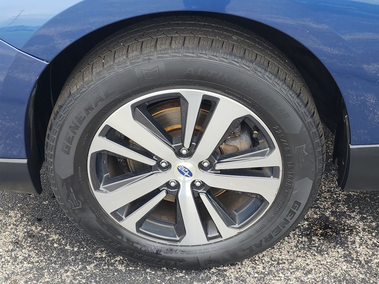 Used 2019 Abyss Blue Pearl Subaru Limited image 10