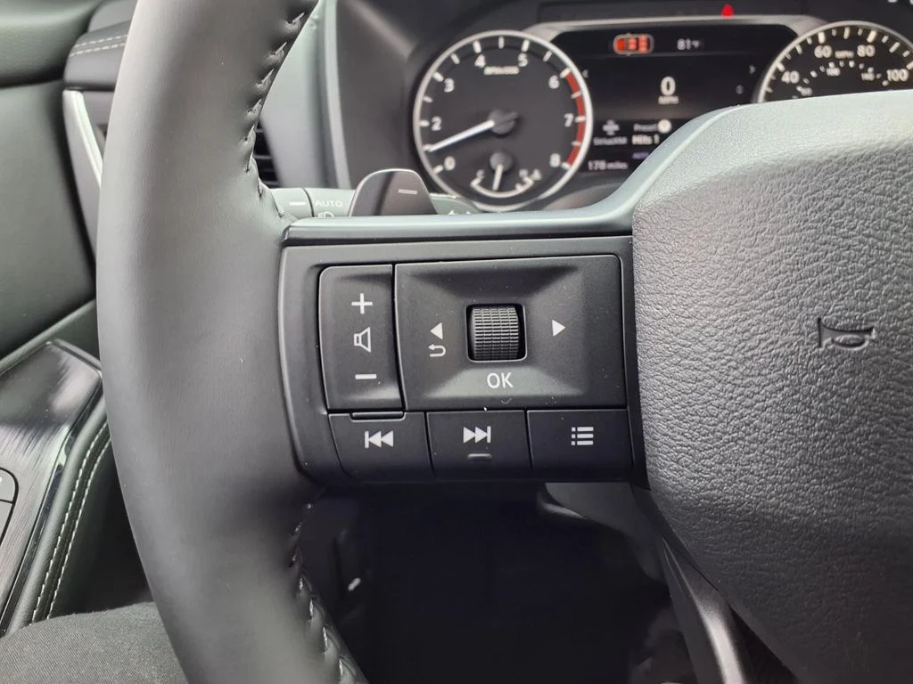 2026 Nissan Rogue SV - Photo 13