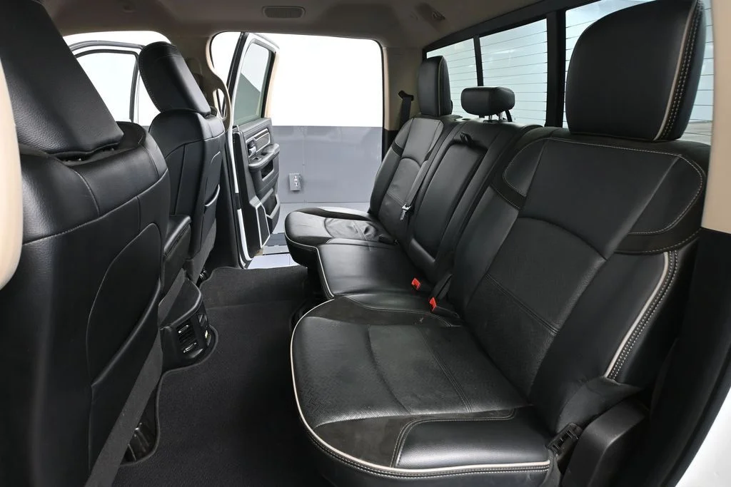 Used 2022 White Ram Laramie image 38