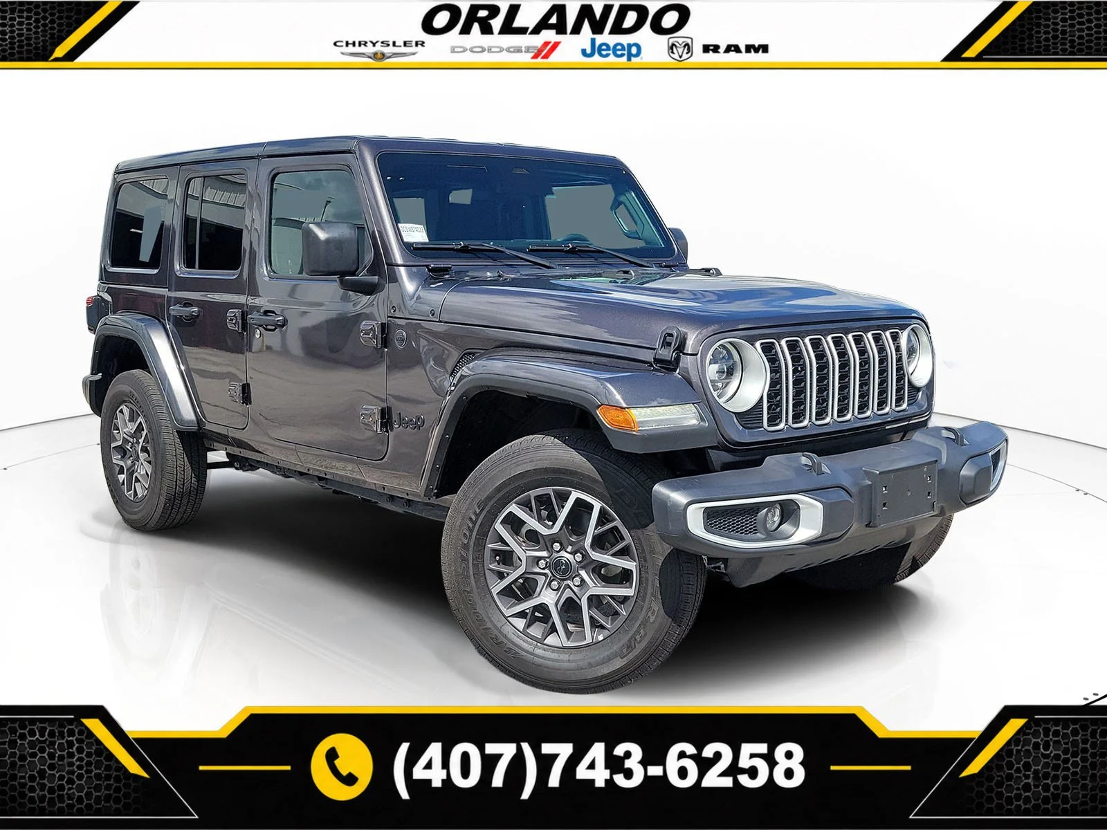 Used 2025 Granite Crystal Metallic Clearcoat Jeep Sahara image 1