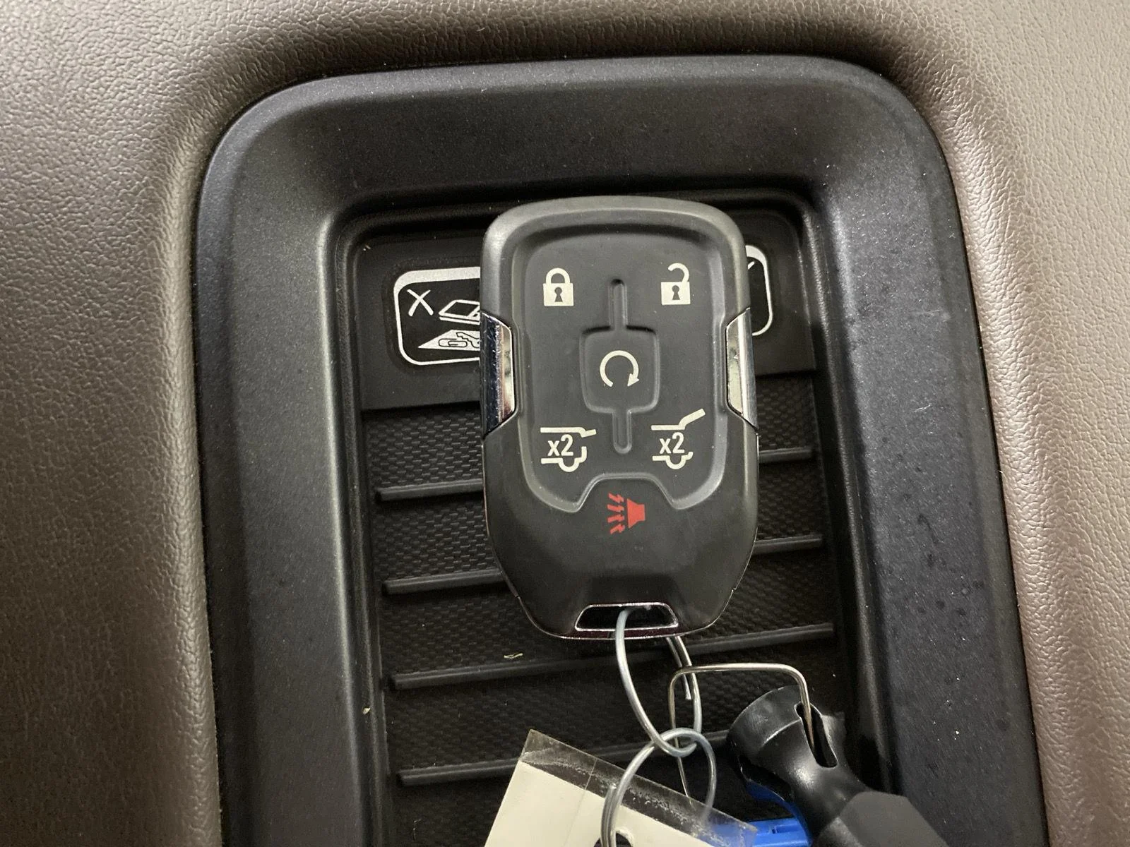 Used 2018 Summit White Chevrolet Premier image 19