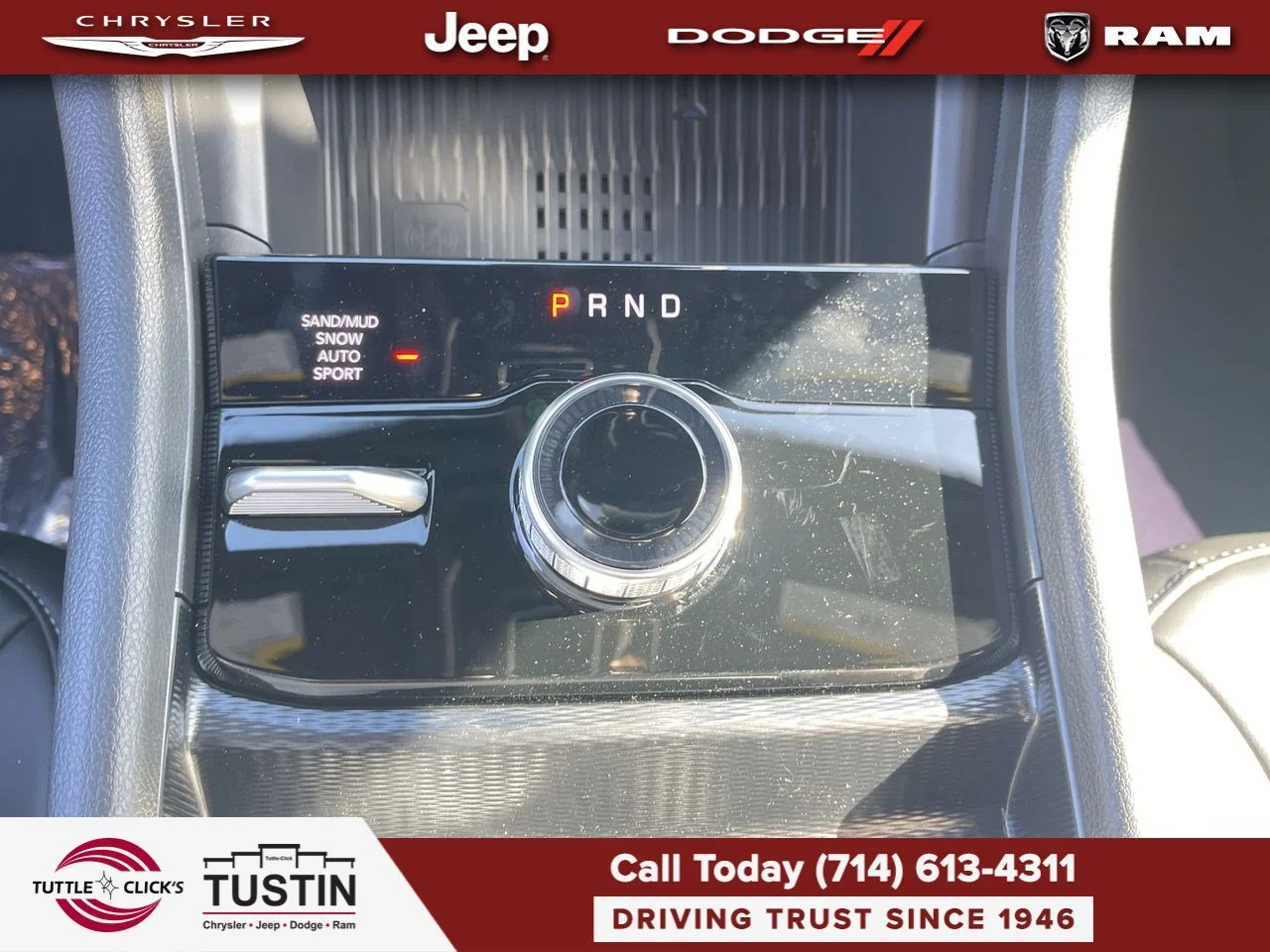New 2027 Sting-Gray Clear-Coat Paint Jeep Limited image 25