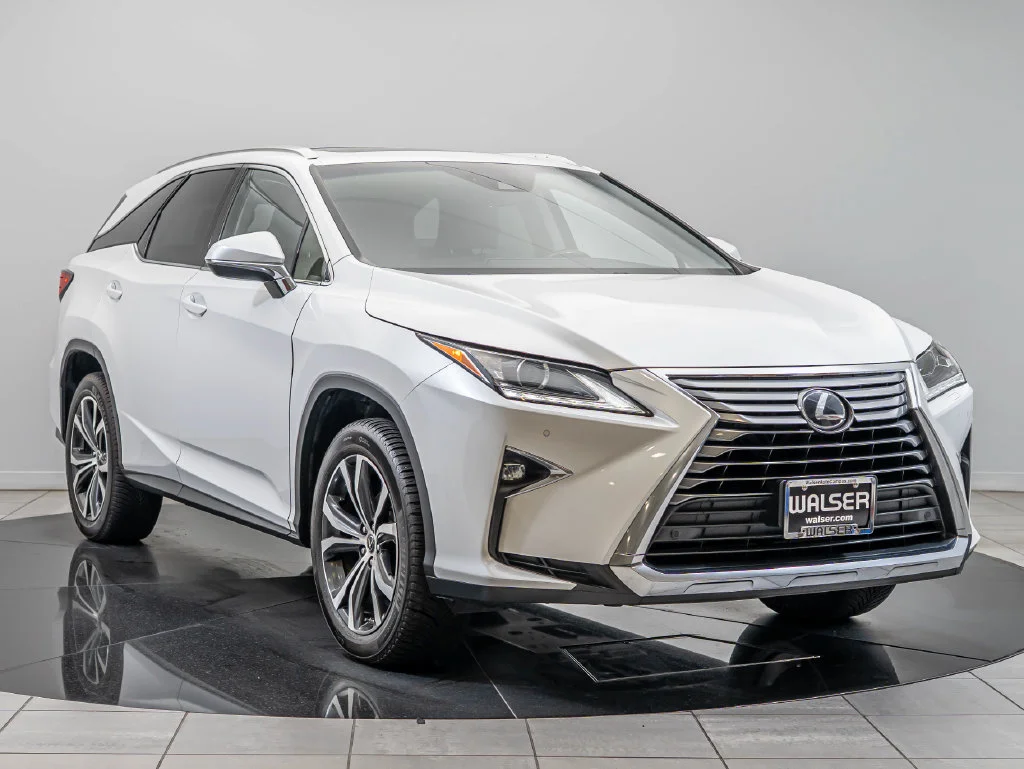 Used 2019 Eminent White Pearl Lexus 350L image 12