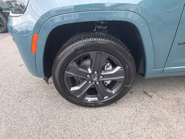 New 2027 Steel Blue Paint Jeep Limited Reserve image 4