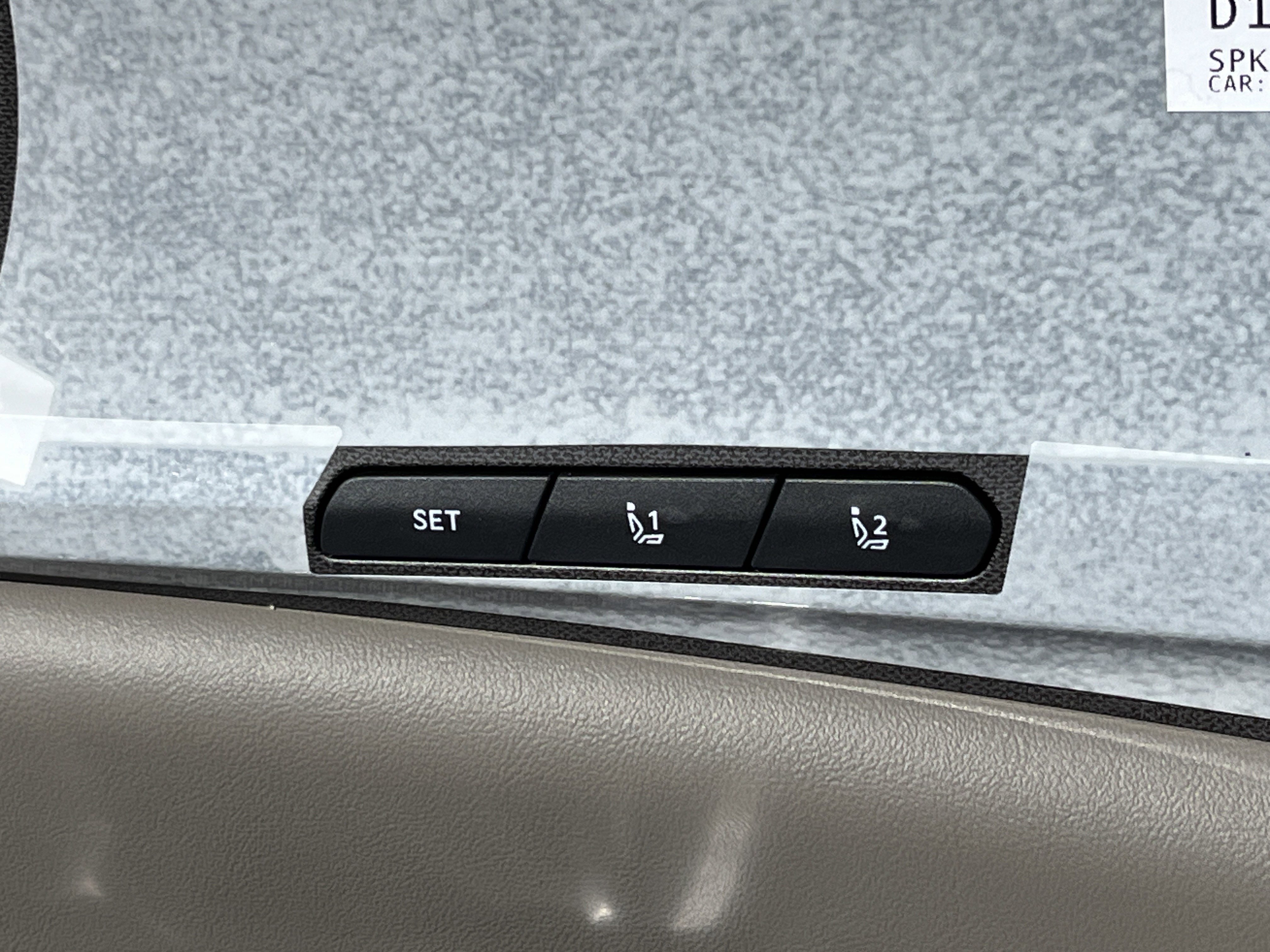 New 2026 Snow White Pearl Kia EX image 17