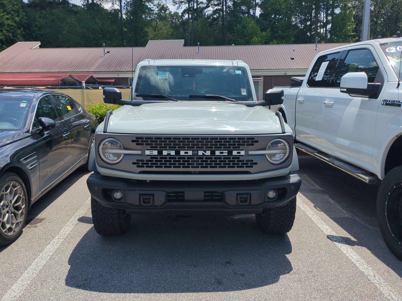 Used 2023 Cactus Gray Ford Badlands Advanced image 2