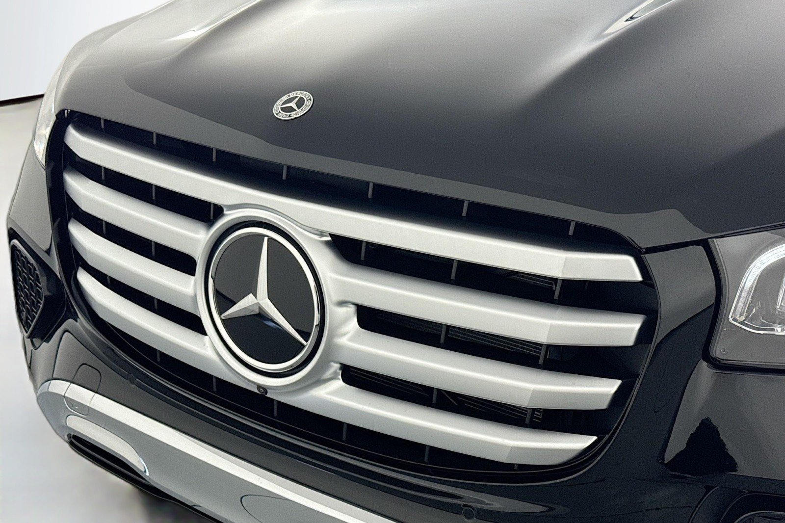 New 2026 Black Mercedes-Benz GLS 450 4MATIC® SUV image 13