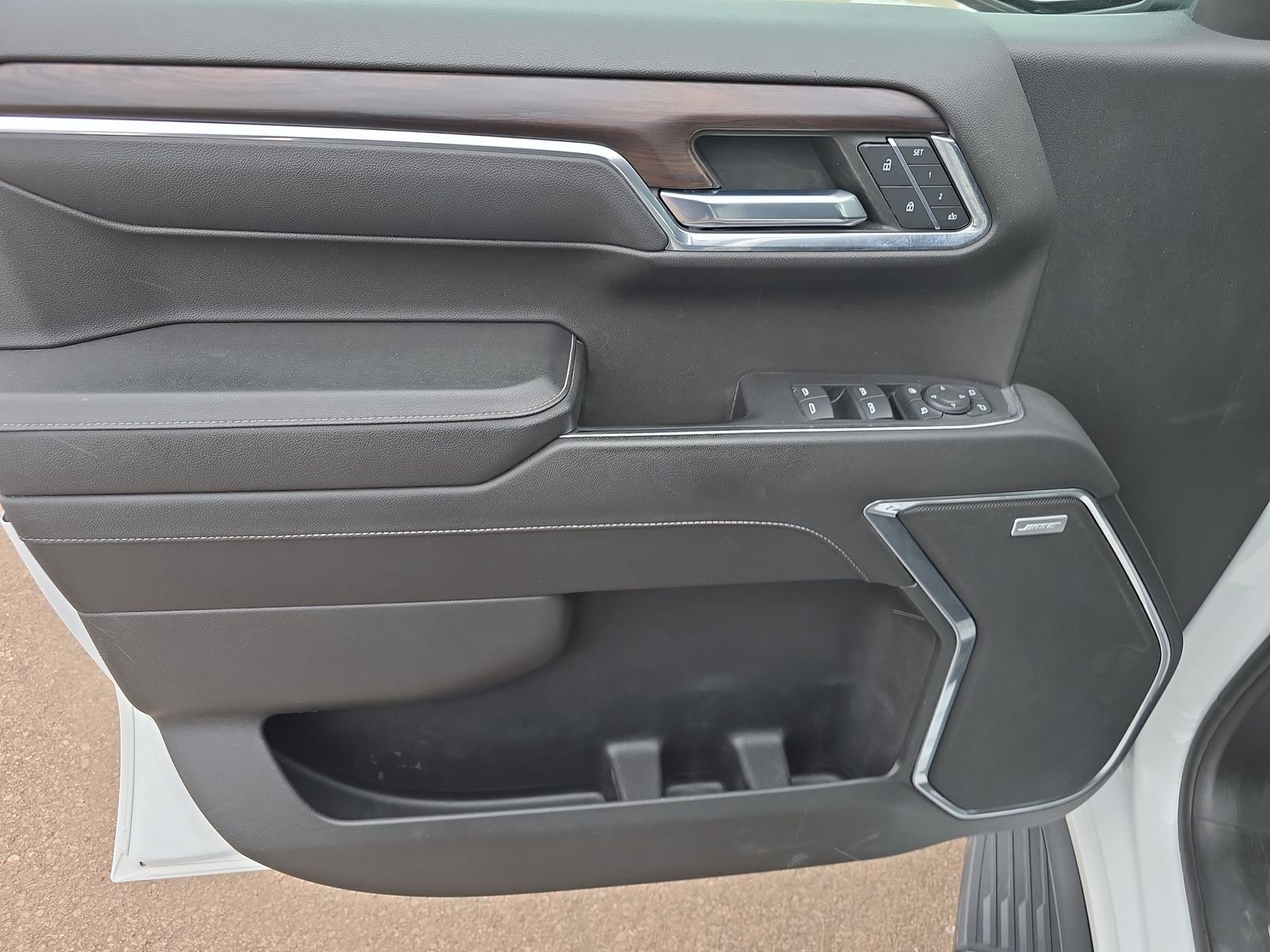 Used 2023 Summit White GMC SLT image 10