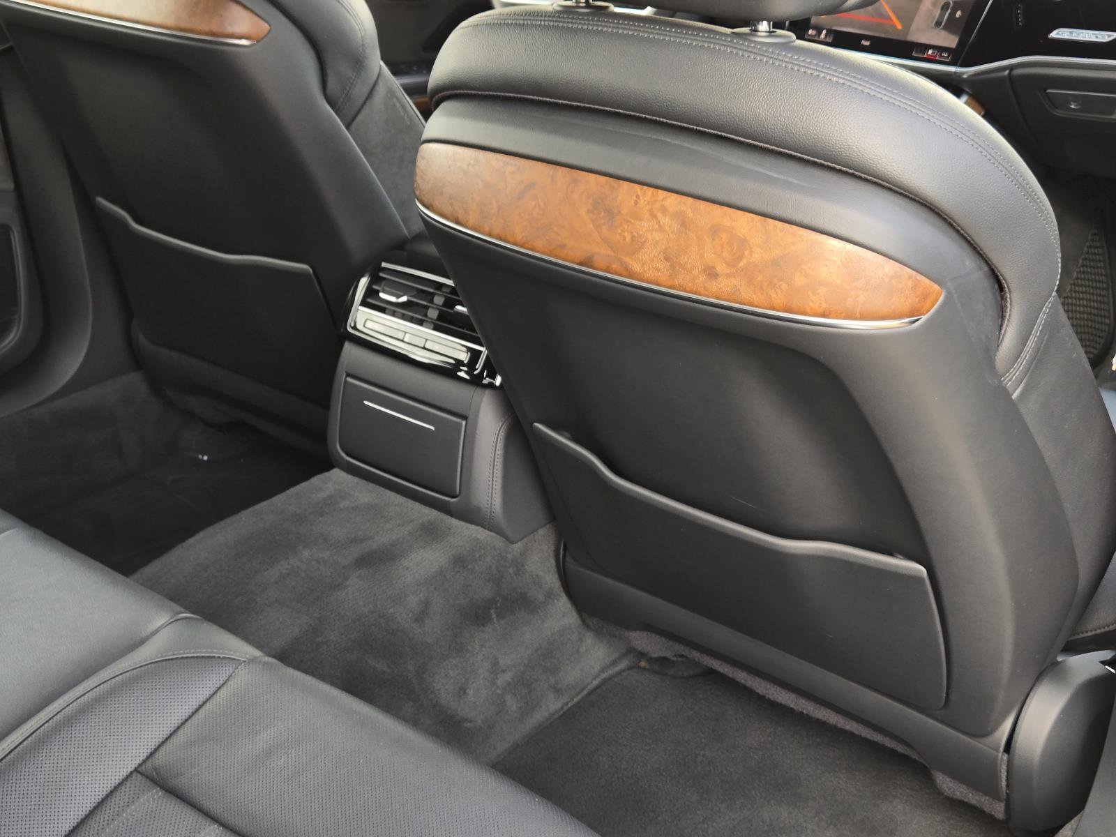 Used 2020 Black Metallic Audi 4.0 image 28